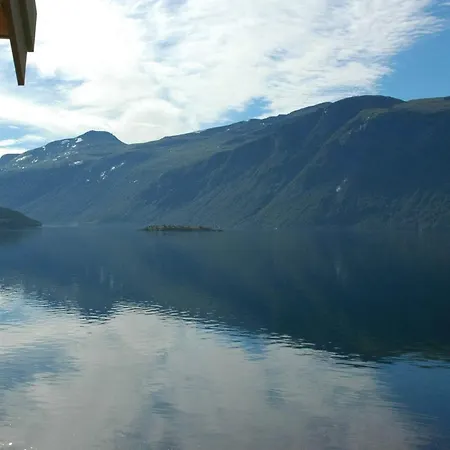 15 Person In Eidsvag-by Traum * Eidsvåg